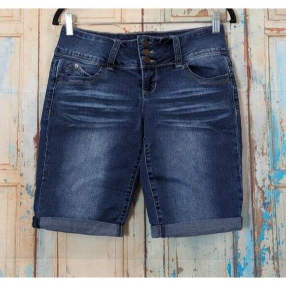 YMI Womens Size 9 Juniors Bermuda Jean Shorts Denim Stretch 3 Button Pockets - Picture 2 of 9